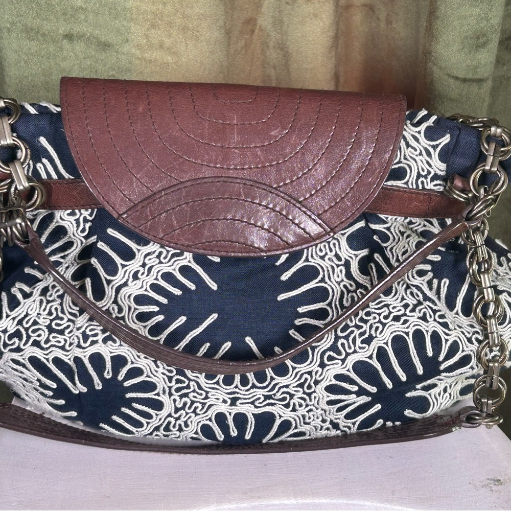 Vintage Y2K Tocca "Oyster" Embroidered Shoulder Bag - Picture 7 of 7